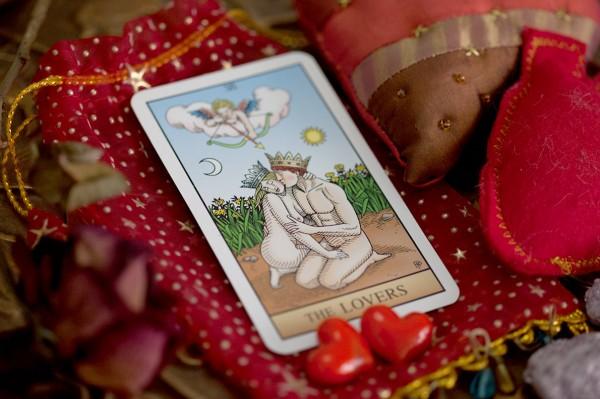 Tarot: Descubra qual Arcano simboliza sua inspiração erótica